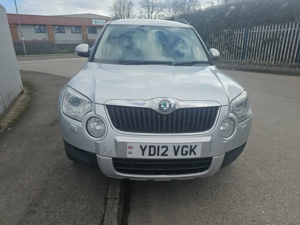 Używany Skoda Yeti Elegance 2012 Srebrny SUV