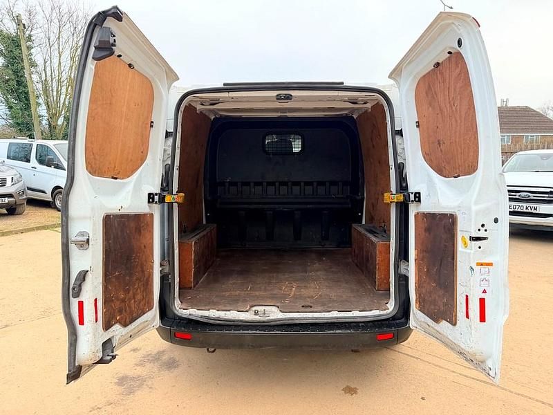 Used Ford Transit Custom 105 HP (77 kW) 2018 White Van
