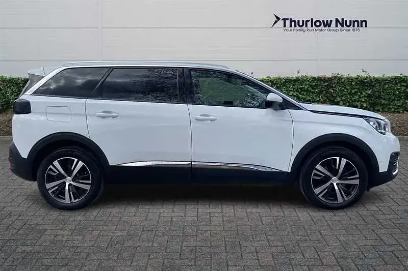 Second-hand Peugeot 5008 Allure 131 CP (96 kW) 2020 Alb SUV