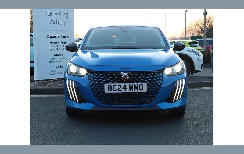 Used Peugeot 208 Allure 101 HP (74 kW) 2024 Blue Hatchback