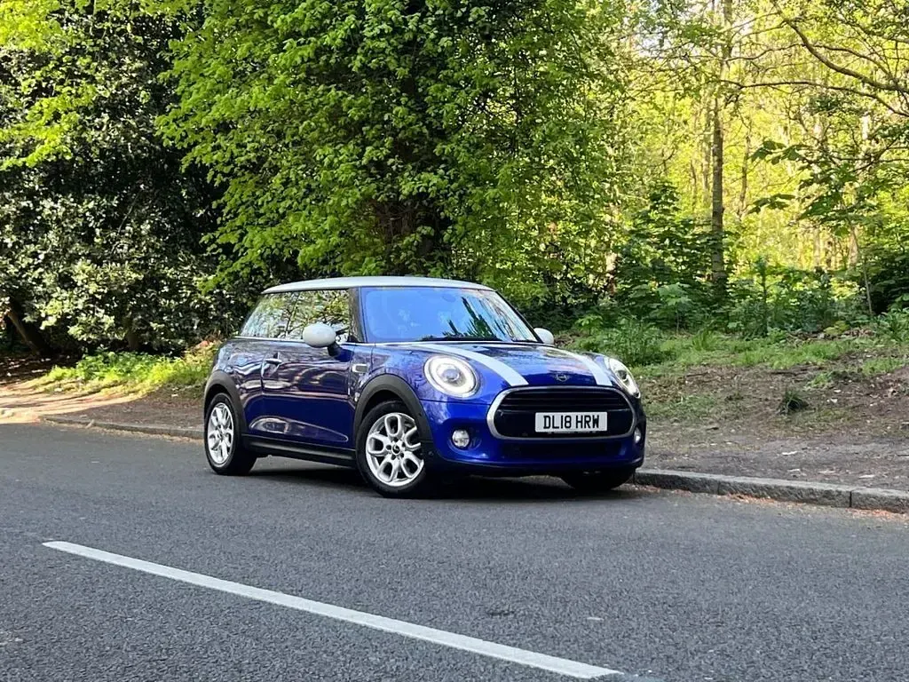 Used Mini Cooper Hatch 136 HP (100 kW) 2018 Blue Hatchback