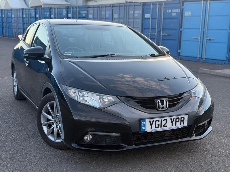 Begagnad Honda Civic ES 150 HK (110 kW) 2012 Svart Halvkombi