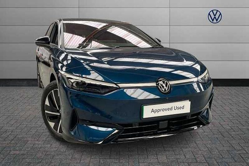 Blue Used 2025 VW ID.7 Pro Sedan | £37,949 - Image 1/4