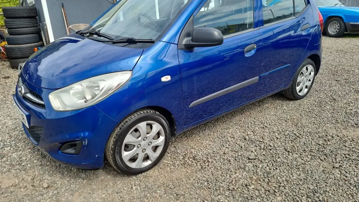 Used Hyundai i10 Classic 86 HP (63 kW) 2012 Blue Hatchback