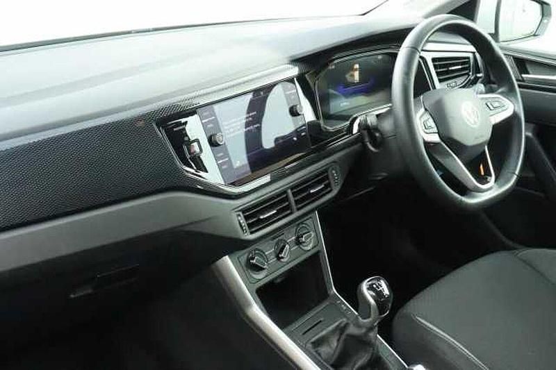 Used VW Polo Life 95 HP (69 kW) 2024 Grey Hatchback