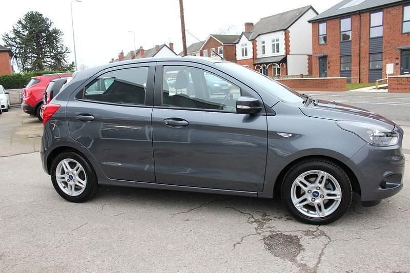 Used Ford Ka Plus Zetec 85 HP (62 kW) 2017 Grey Hatchback