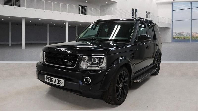 Black Used 2016 Land Rover Discovery 4 SE SUV | £11,000 (Good price) - Image 1/4