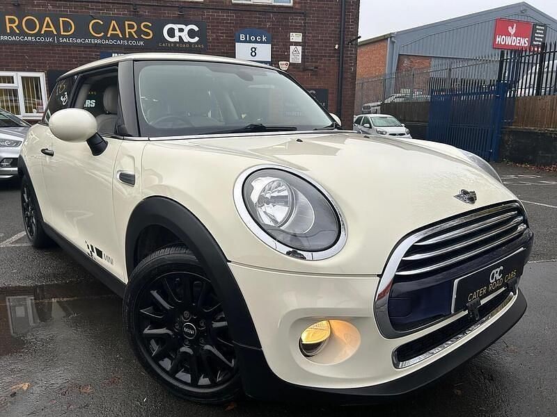 White Used 2015 Mini Cooper D Hatch Hatchback | £4,950 (Fair price) - Image 1/4