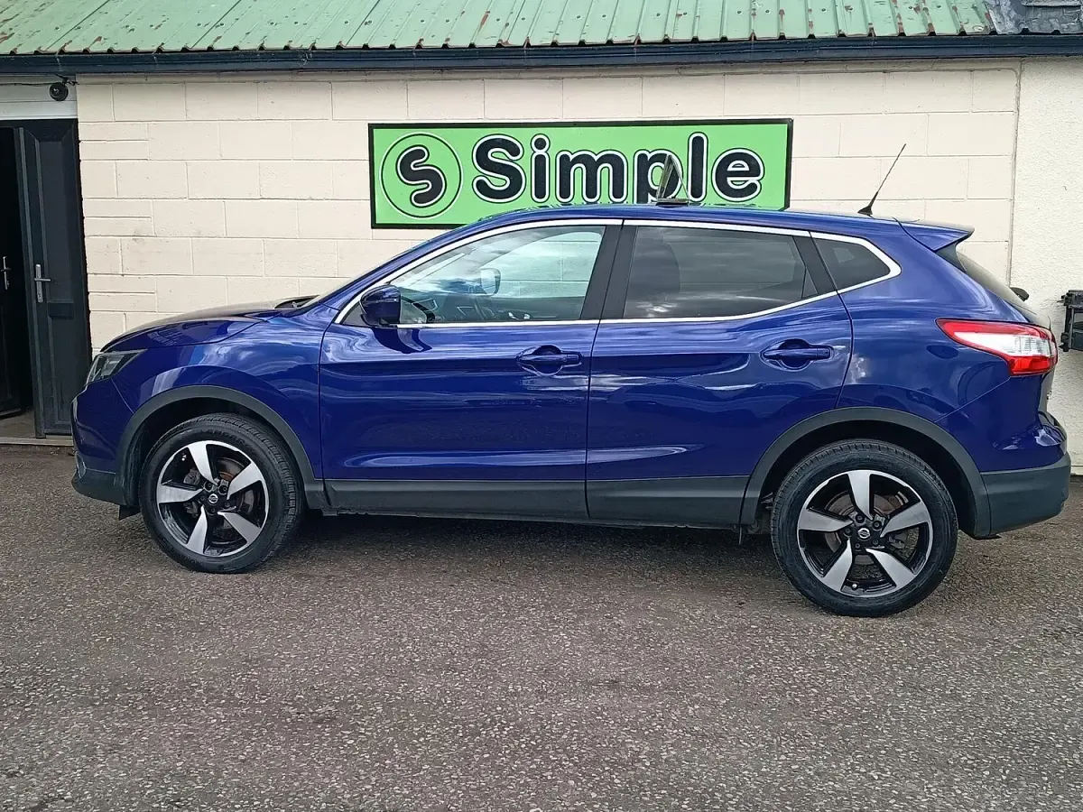 Used Nissan Qashqai N-Connecta 115 HP (84 kW) 2016 Blue SUV