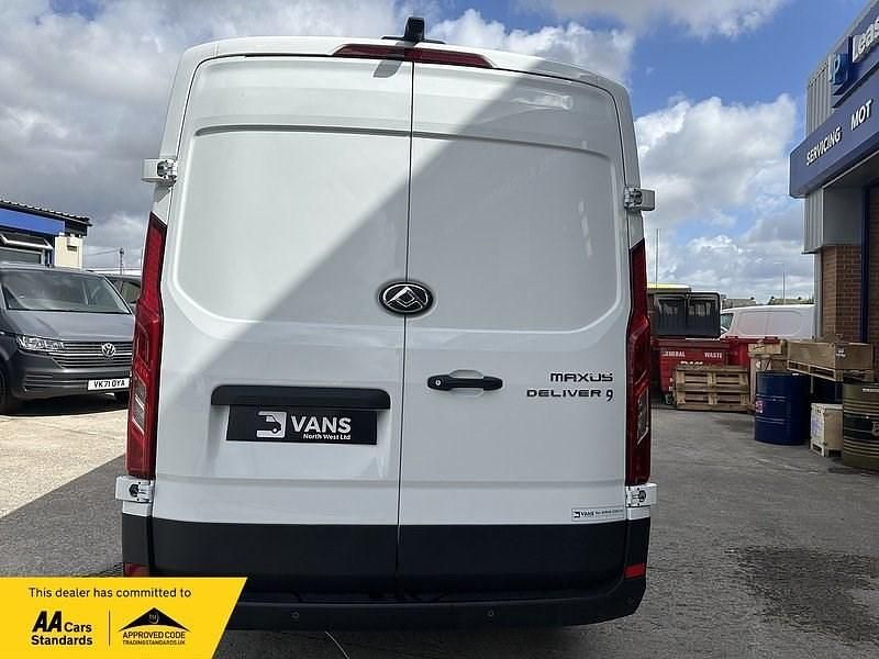 Novo Maxus V90 2025 Branco Van