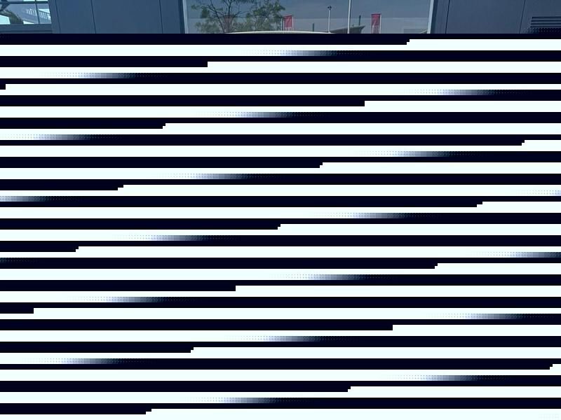 Image 2/4