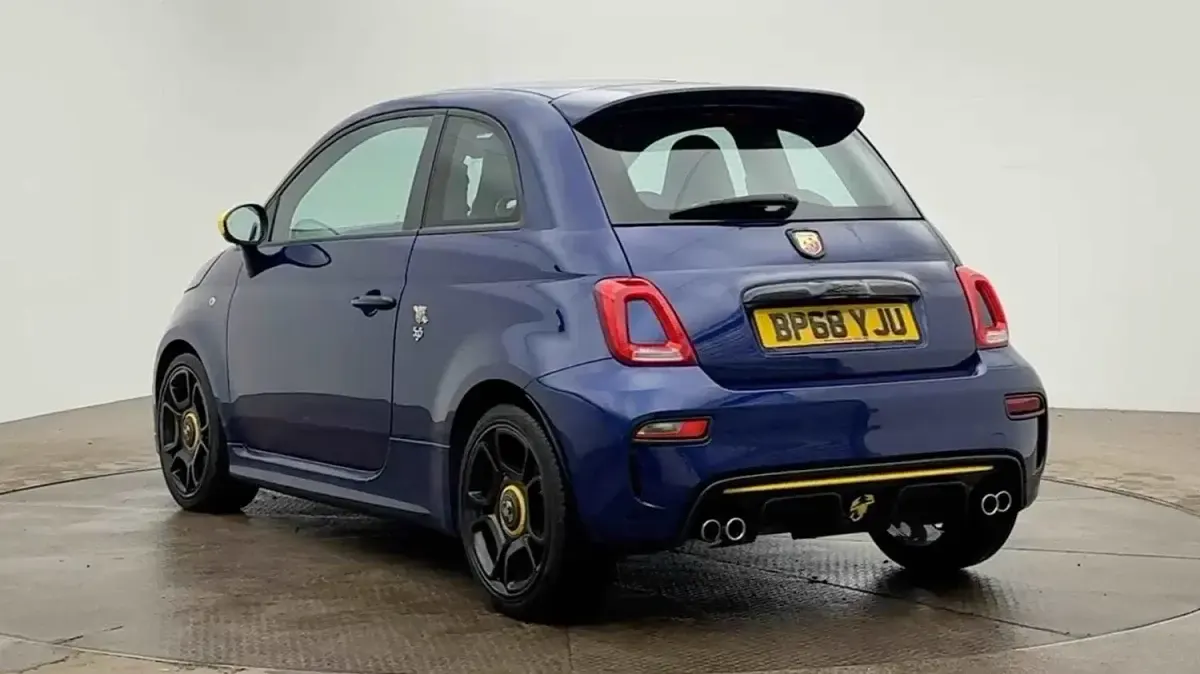 Used Abarth 595 165 HP (121 kW) 2019 Blue Hatchback