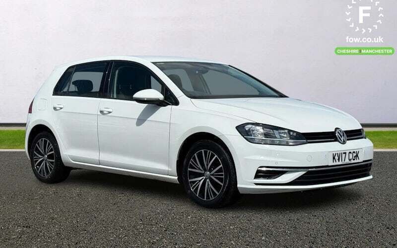 White Used 2017 VW Golf VII SE Hatchback | £12,899 (Fair price) - Image 1/4