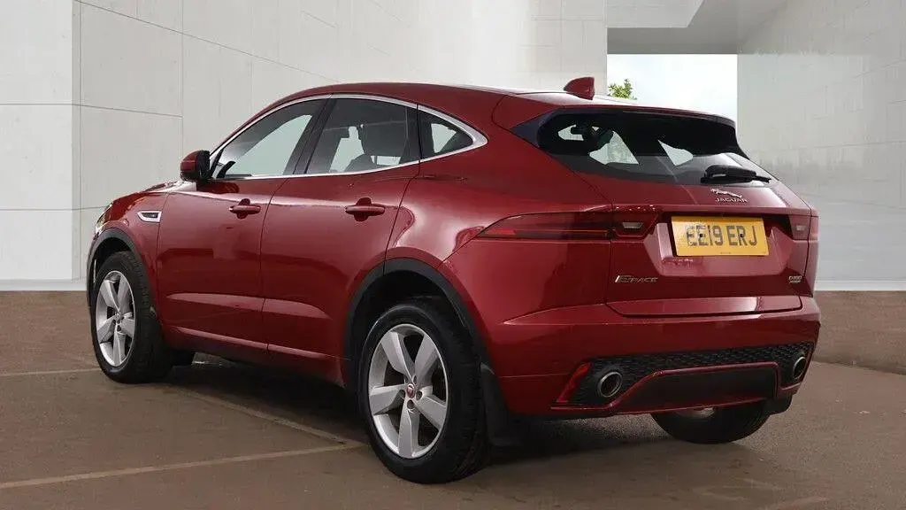 Used Jaguar E-Pace R-Dynamic 180 HP (132 kW) 2019 Red SUV