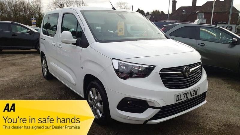 Used Vauxhall Combo S 130 HP (95 kW) 2020 White MPV