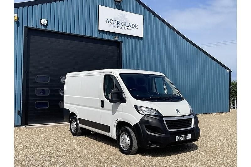 White Used 2021 Peugeot Boxer Van | £7,990 (Good price) - Image 1/4