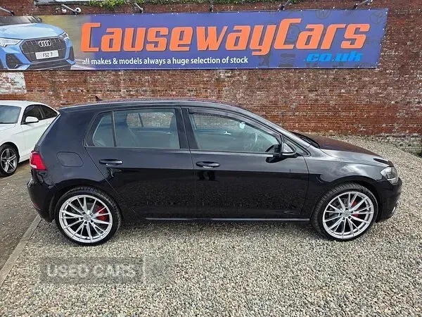 Used VW Golf VII SE 150 HP (110 kW) 2017 Black Hatchback