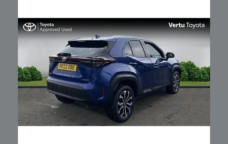Used Toyota Yaris Cross Design 113 HP (83 kW) 2022 Blue SUV