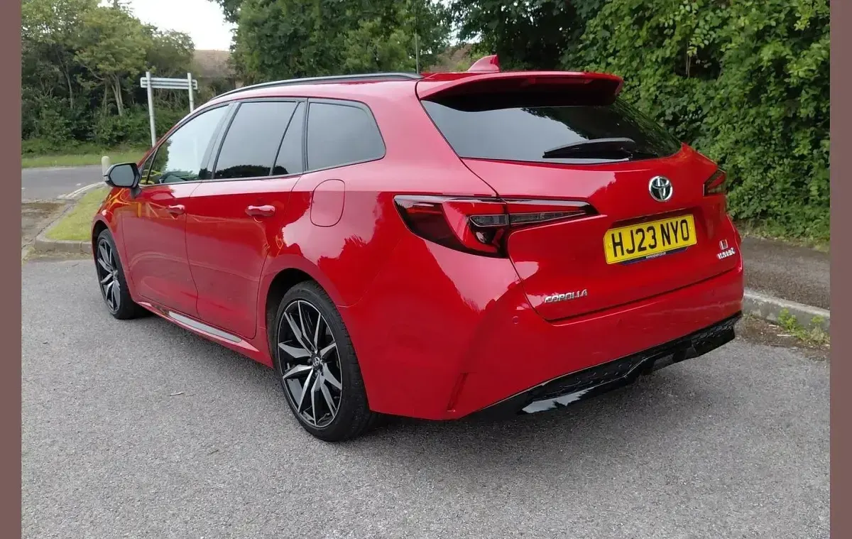 Used Toyota Corolla Sport 192 HP (141 kW) 2023 Red Estate