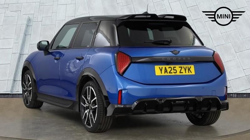 Używany Mini Cooper Hatch 113 kW (154 KM) 2025 Niebieski Hatchback