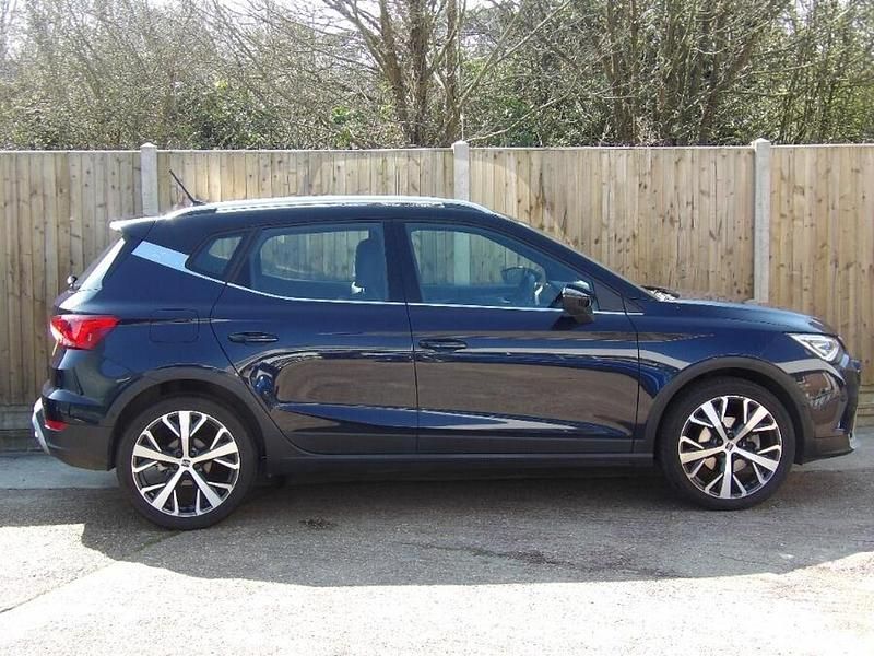 Used Seat Arona Xperience Lux 108 HP (79 kW) 2023 Blue SUV