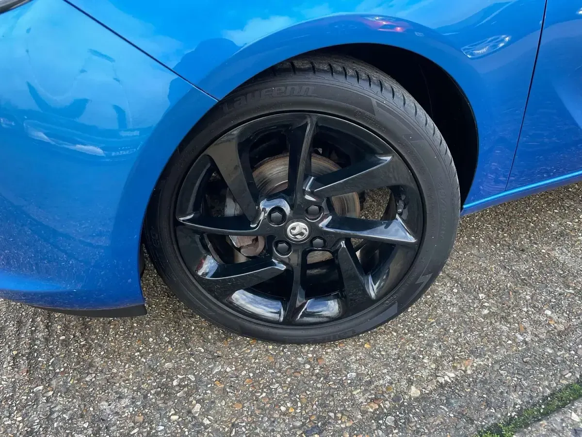 Used Vauxhall Adam 70 HP (51 kW) 2017 Blue Hatchback