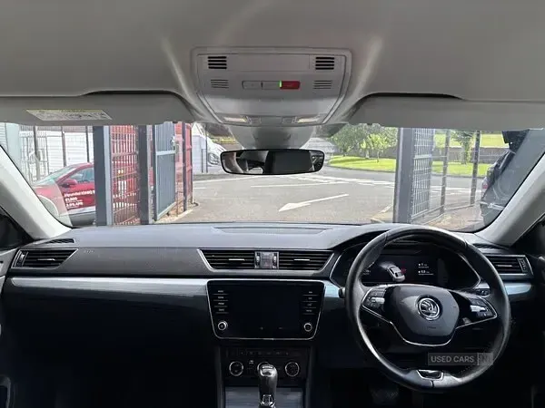 Used Skoda Superb SE Technology 150 HP (110 kW) 2022 White Hatchback
