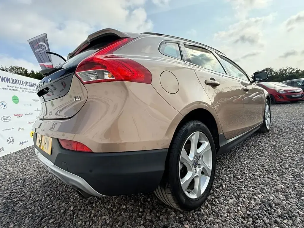 Used Volvo V40 2014 Bronze Hatchback