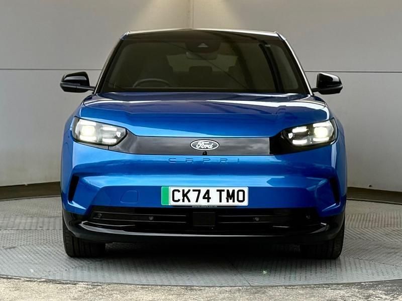 Usado Ford Capri Premium 250 kW (340 CV) 2025 Azul Utilitario