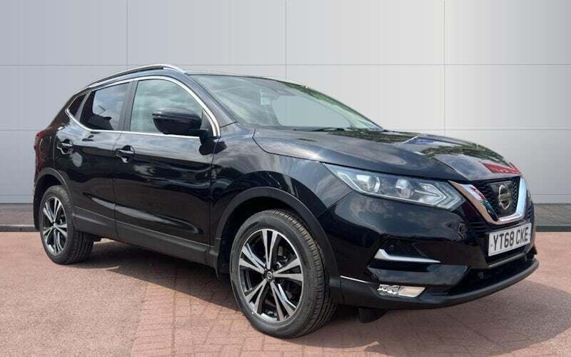 Used 2017 Nissan Qashqai N-Connecta SUV | £10,505 (Fair price) - Image 1/4