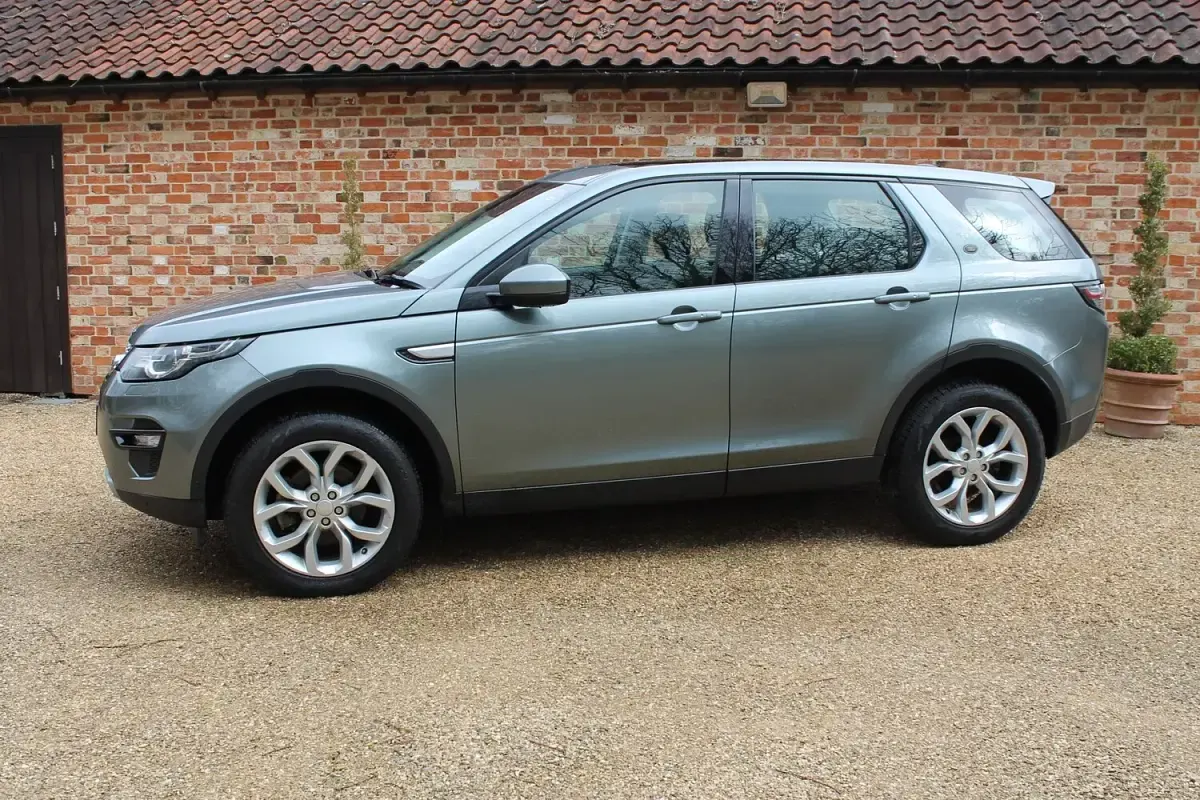 Used Land Rover Discovery Sport HSE 2026 Grey SUV
