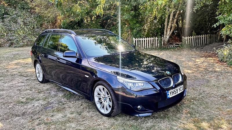 Black Used 2009 BMW 520 M Sport Estate | £6,995 (Expensive) - Image 1/4