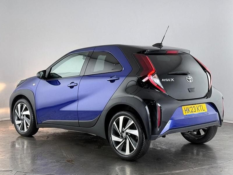 Used Toyota Aygo X 72 HP (52 kW) 2023 Blue SUV