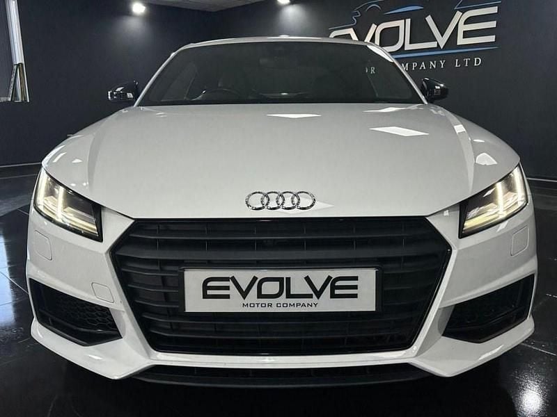 Used Audi TT Black Edition 230 HP (169 kW) 2018 White Coupe