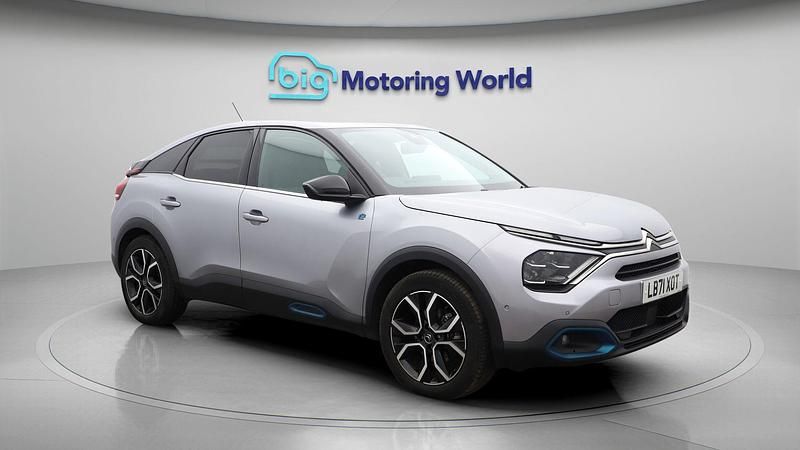 Used 2021 Citroën e-C4 Shine | £11,100 (Fair price) - Image 1/4