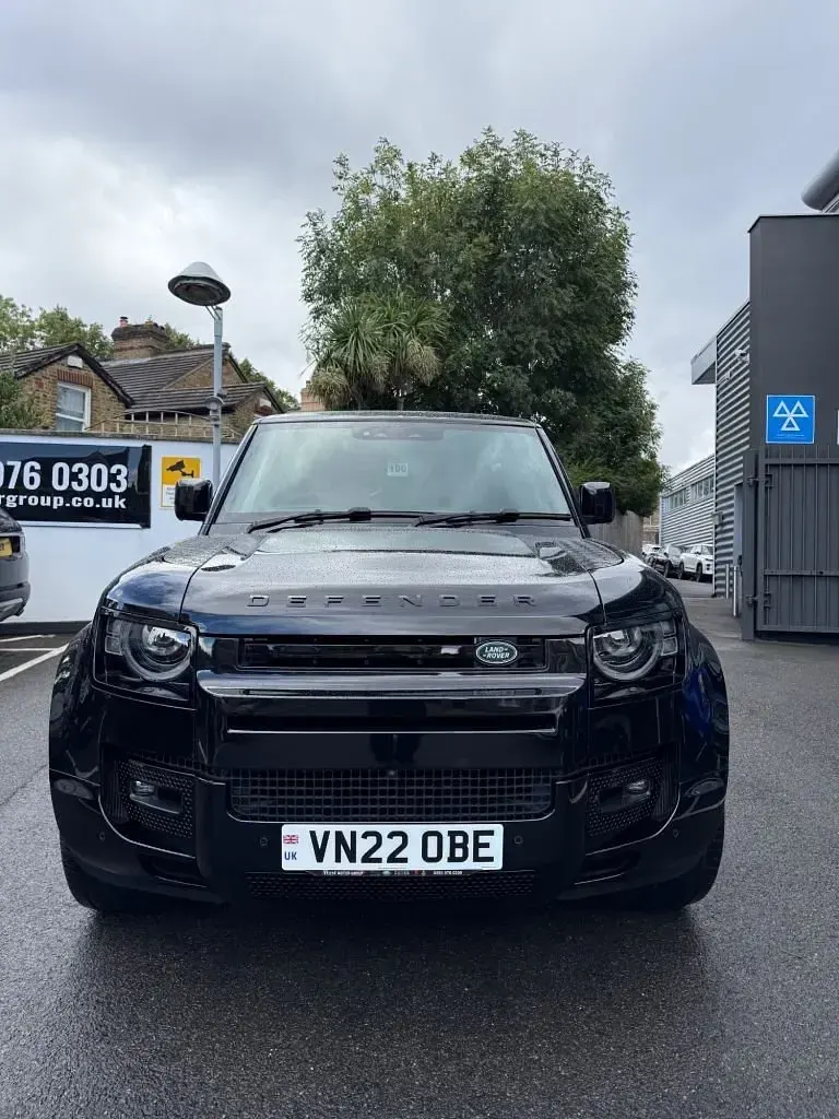 Used Land Rover Defender S 525 HP (386 kW) 2022 Black SUV