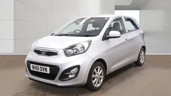 Used Kia Picanto 68 HP (50 kW) 2011 Silver Hatchback