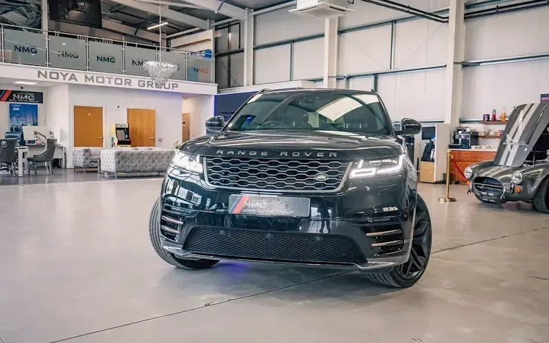 Used Land Rover Range Rover Velar SE Dynamic 179 HP (131 kW) 2020 Black SUV