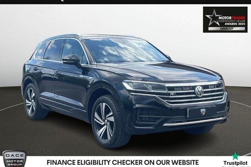 Black Used 2019 VW Touareg R-line SUV | £29,470 (Fair price) - Image 1/1