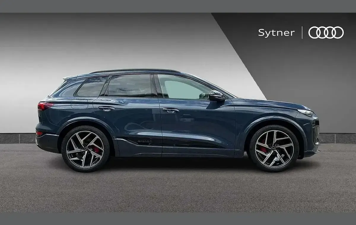 Usado Audi Q6 e-tron Advanced 280 kW (382 CV) 2024 Azul SUV