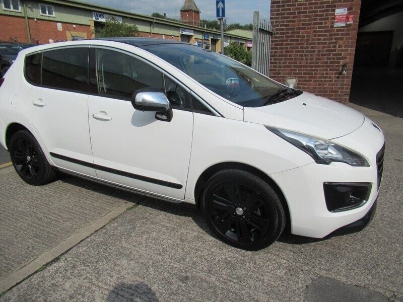 White Used 2015 Peugeot 3008 Allure Hatchback | £5,295 (Fair price) - Image 1/4