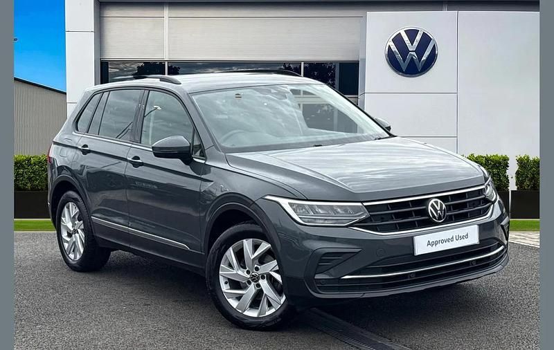 Used VW Tiguan Life 150 HP (110 kW) 2022 Grey SUV