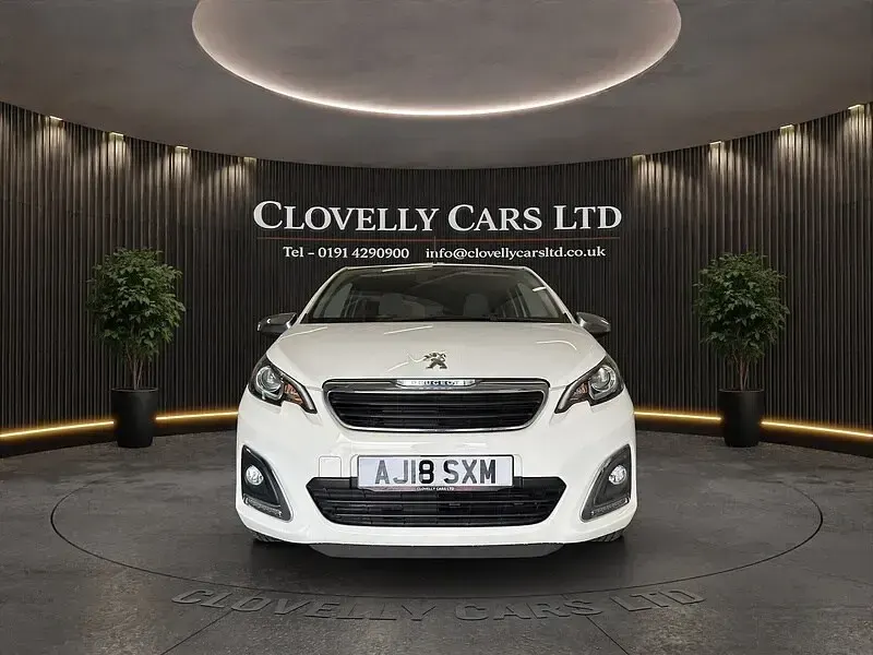 Used Peugeot 108 Collection 72 HP (52 kW) 2018 White Hatchback