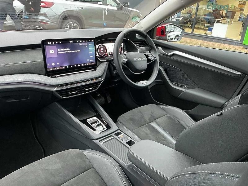 Begagnad Skoda Octavia SE L 110 HK (80 kW) 2025 Röd Halvkombi