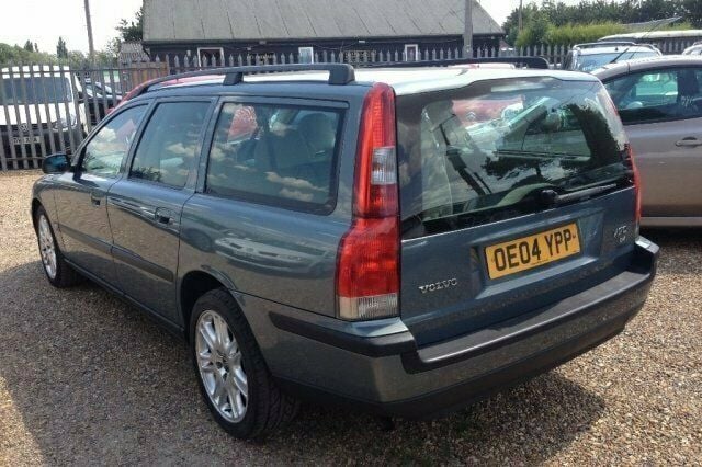 Used 2004 Volvo V70 Estate | £3,250 (A bit pricey) - Image 1/4