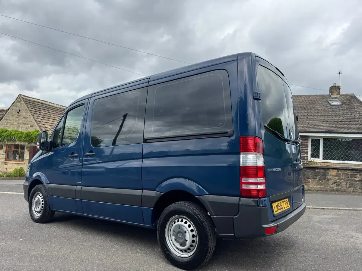 Used Mercedes Sprinter 112 HP (82 kW) 2016 Blue Van