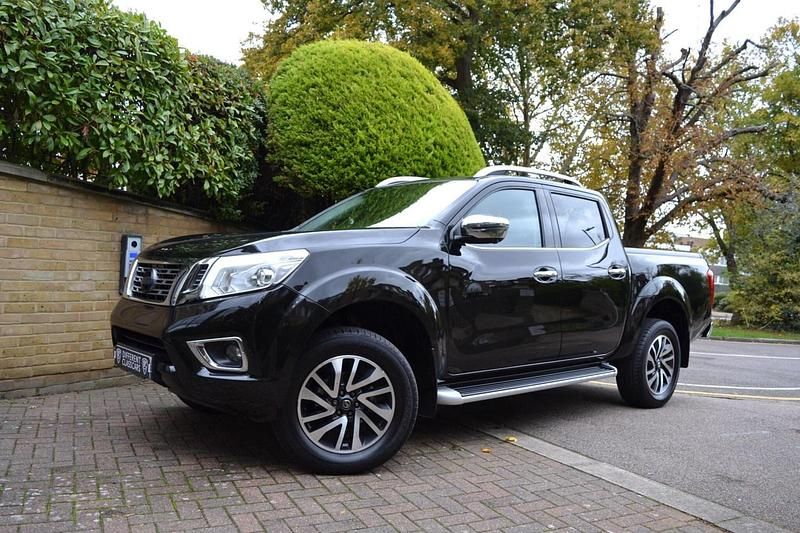 Black Used 2018 Nissan Navara Tekna Pickup | £13,950 (A bit pricey) - Image 1/4