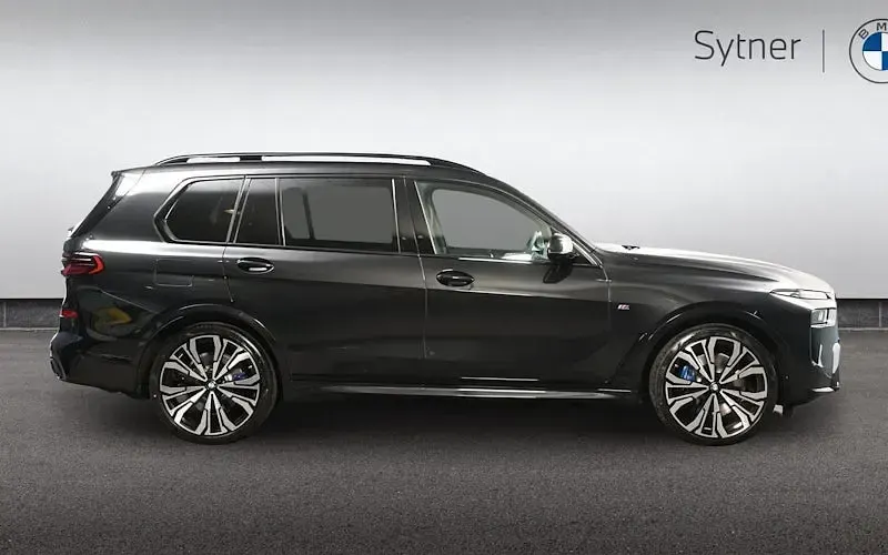 Novo BMW X7 M Sport 381 HP (280 kW) 2026 SUV