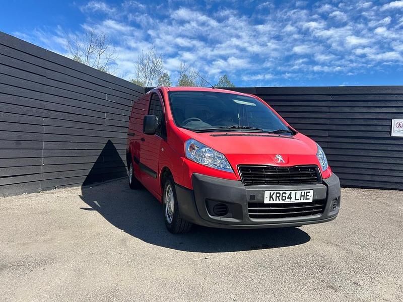 Second-hand Peugeot Expert 90 CP (66 kW) 2014 Roșu Van
