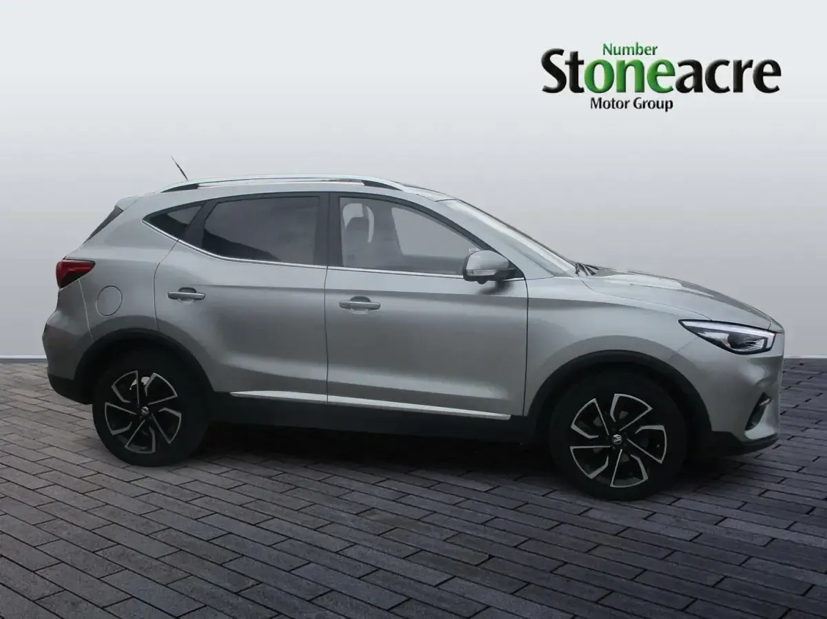 Used MG ZS Exclusive 111 HP (81 kW) 2024 Silver SUV